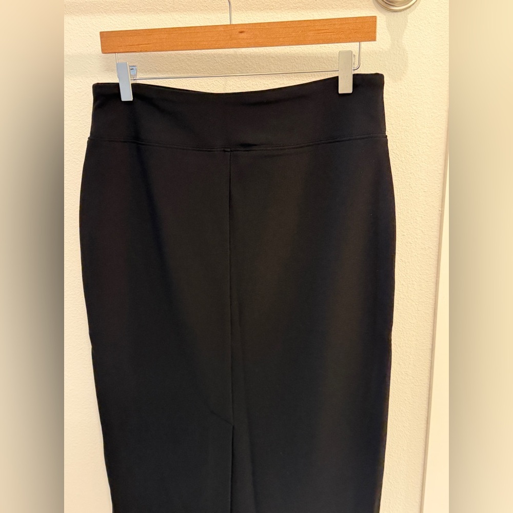 TRAVEL FRIENDLY - Boston Proper Black Pencil Skirt - Picture 4 of 10